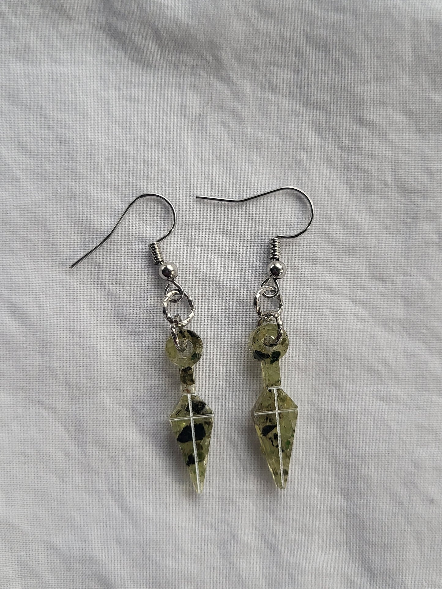 Small Paridot Kunai Earrings